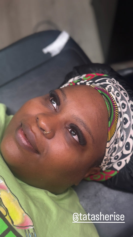 Russian Volume Eyelash Extensions -(2Hrs)