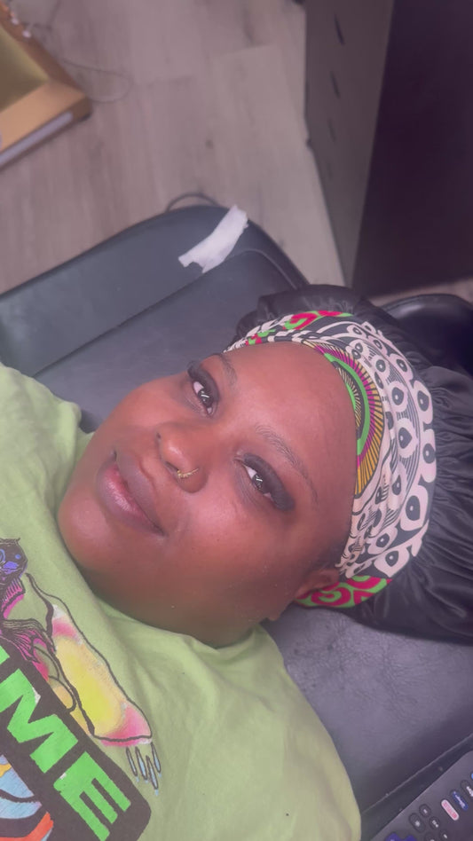 Russian Volume Eyelash Extensions -(2Hrs)