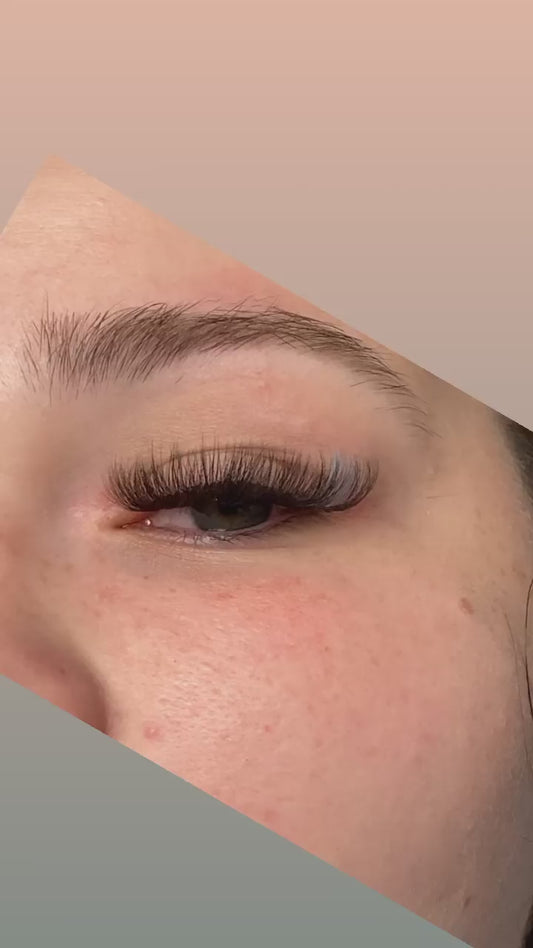 Extensions Ad On -Color Lashes-Corners  (15Min)