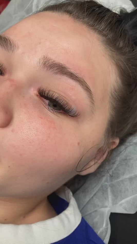 Extensions Ad On -Color Lashes-Corners  (15Min)